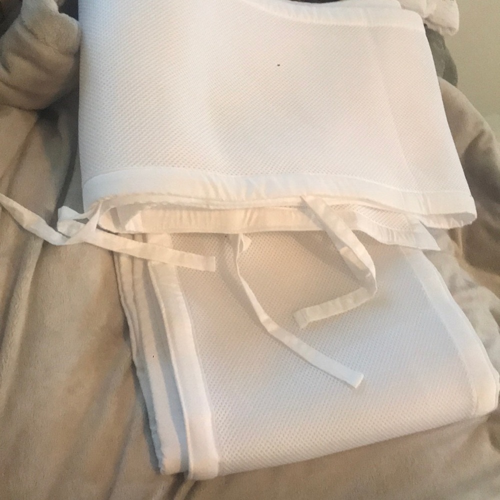 BreathableBaby mesh crib liner
